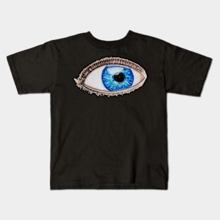 Blue eye with reflection Kids T-Shirt